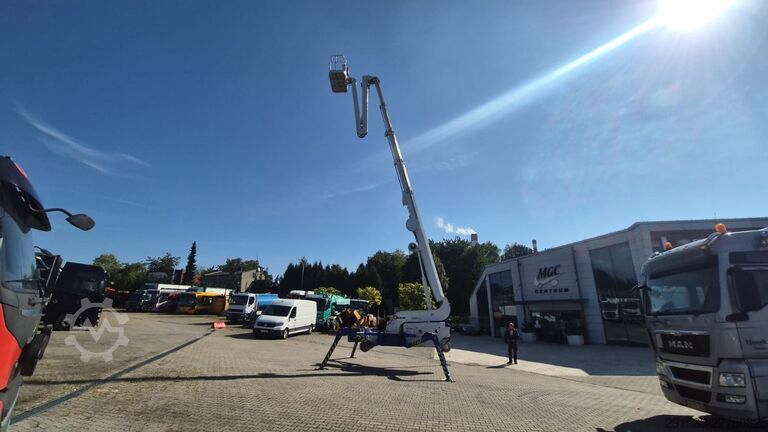 Piattaforma di lavoro mobile Falcon Lifts FS290 - 1 OWNER- ONLY 100MTH