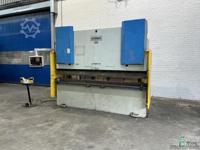 Presse piegatrici Durma HAP 30200 anno 2002 Durma HAP 30200