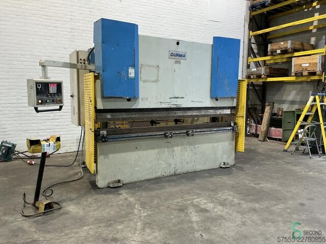 Presse piegatrici Durma HAP 30200 anno 2002 Durma HAP 30200
