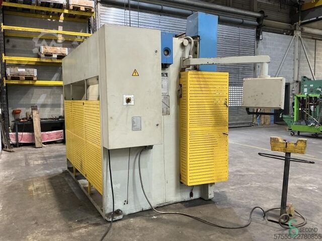 Presse piegatrici Durma HAP 30200 anno 2002 Durma HAP 30200