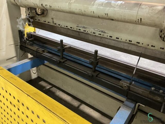 Presse piegatrici Durma HAP 30200 anno 2002 Durma HAP 30200