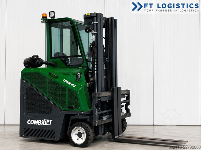 Wózek widłowy czterokierunkowy Combilift CB2500 GAS TRIPLEX 4900 FREE-LIFT CABIN