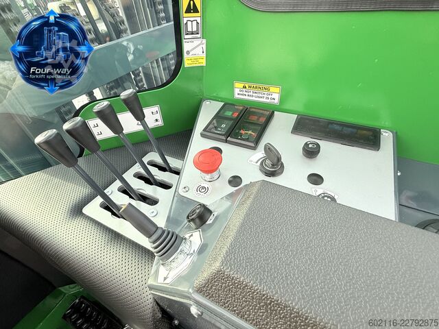 Carrello elevatore a 4 direzioni Combilift C6000XL DIESEL TRIPLEX 5500 POSITIONER