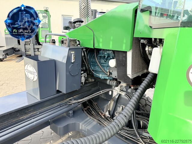 Carrello elevatore a 4 direzioni Combilift C6000XL DIESEL TRIPLEX 5500 POSITIONER