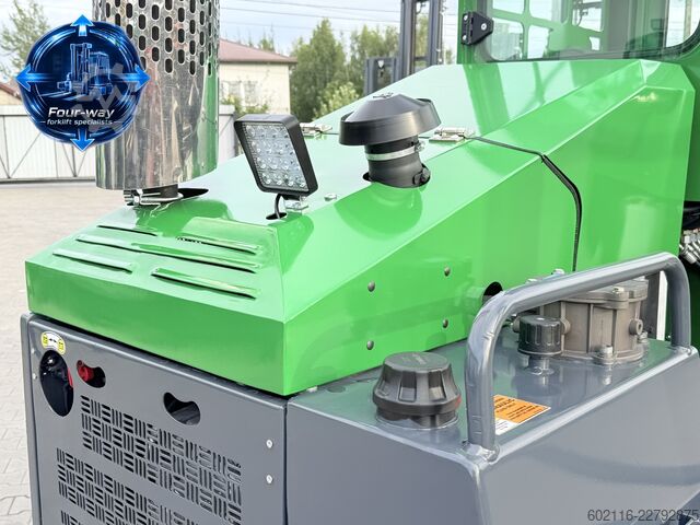 Carrello elevatore a 4 direzioni Combilift C6000XL DIESEL TRIPLEX 5500 POSITIONER