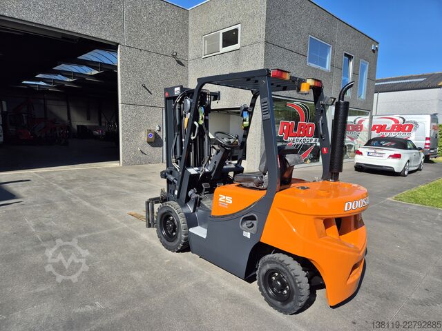 Forklift DOOSAN D25