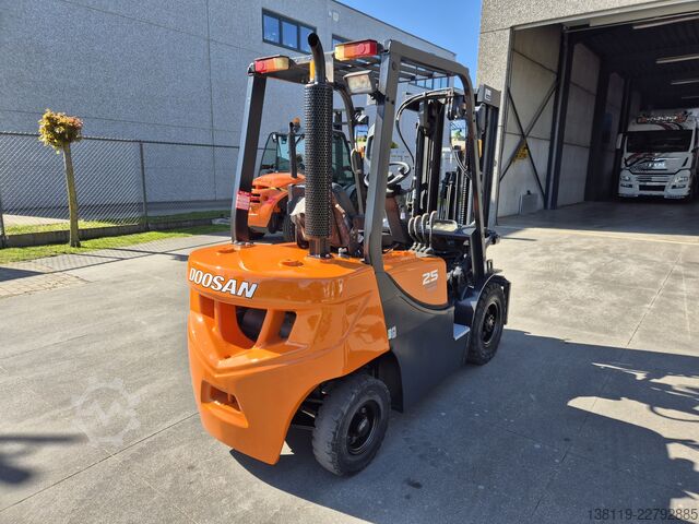 Forklift DOOSAN D25