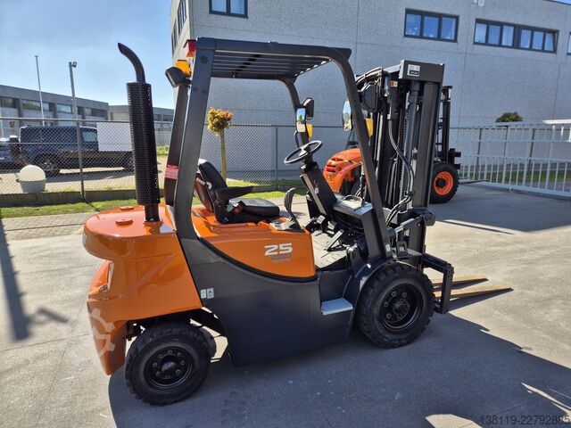 Forklift DOOSAN D25