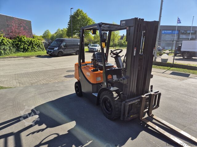Forklift DOOSAN D25