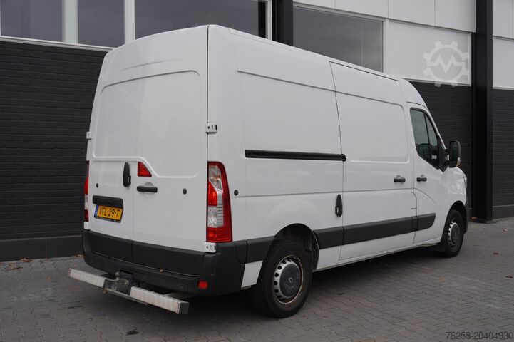 Delivery van Renault Master 2.3 dCi 135PK L2H2 EURO 6 - Airco - Crui...