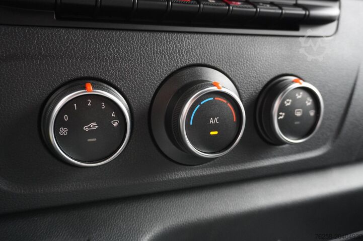 Delivery van Renault Master 2.3 dCi 135PK L2H2 EURO 6 - Airco - Crui...