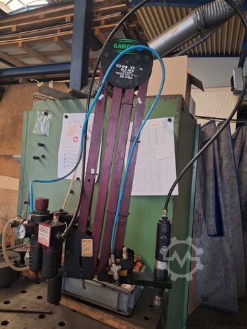 Pneum. Csuklókaros csapológép Gamor GN08 (M2-M8)