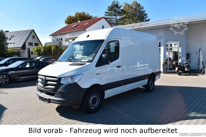 Komercijalno vozilo sa visokim krovom MERCEDES-BENZ eSprinter 314 PRO 56 kWh Sprinter Kasten Kamera