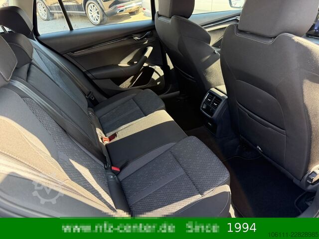 Microbuz SKODA Octavia Combi Ambition