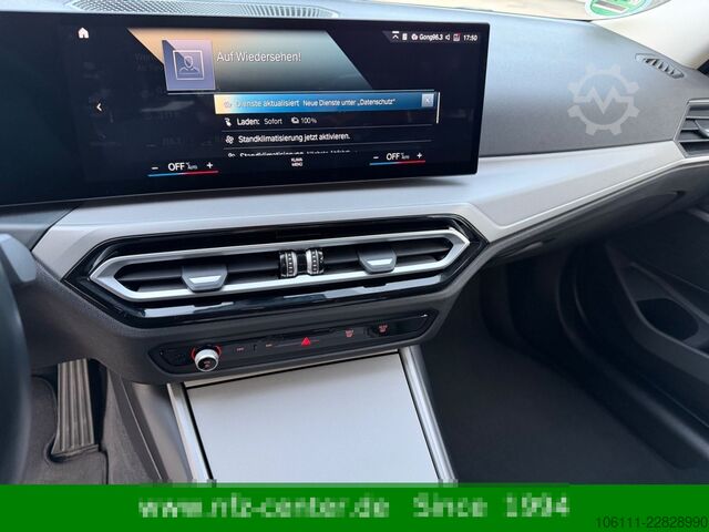 Minibuss BMW 330e Touring WIDESCREEN/Leder/Driving Assistant