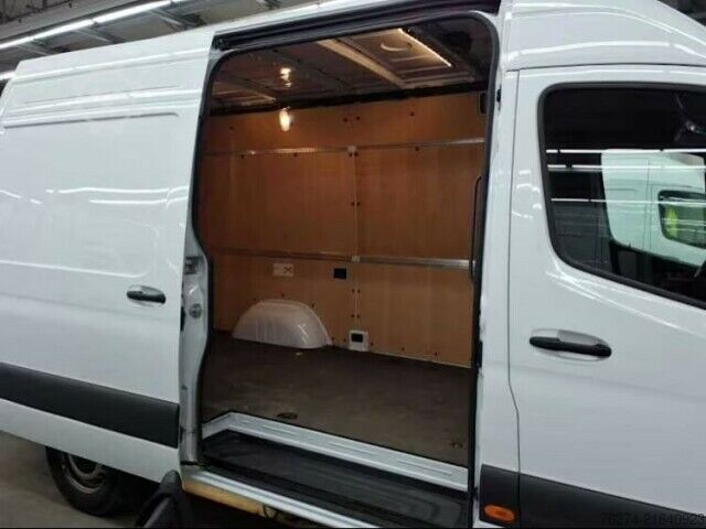 High top van Mercedes-Benz Sprinter 317 CDI Hochdach L2H2 Pro