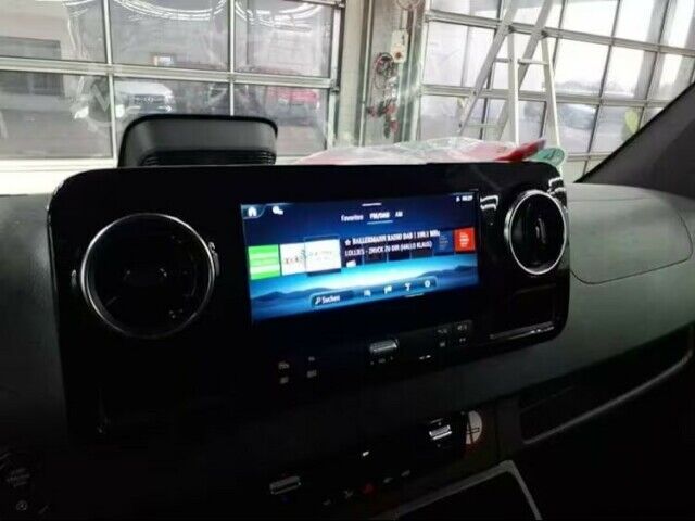 High top van Mercedes-Benz Sprinter 317 CDI Hochdach L2H2 Pro