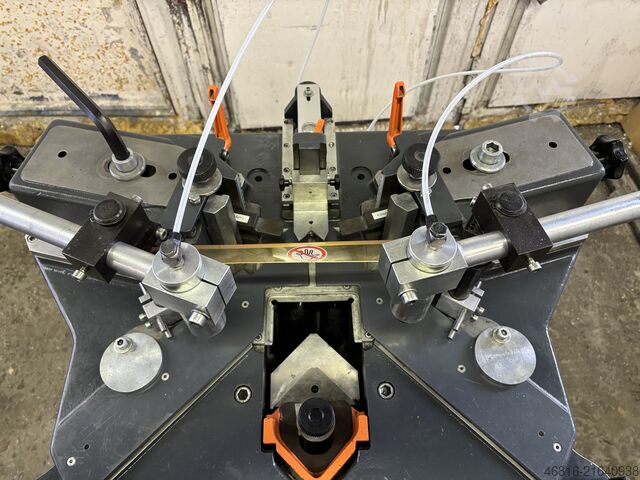 Corner crimping machine Elumatec EP 124