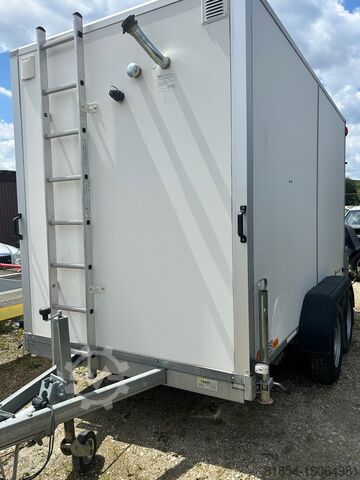 Noodverwarming. Verwarmingscentrale, verwarmingscontainer, Viessmann Vitoplex 270kw.  In aanhanger Viessmann Vitoplex 270kw.  Anhänger Viessmann Vitoplex 200 270Kw Notheizung. in Anhänger.