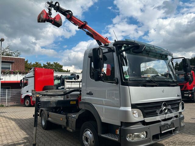 Furgone ribaltabile a tre lati MERCEDES-BENZ 822 Atego MEILLER 3Skipper +PK7002 + Greifer