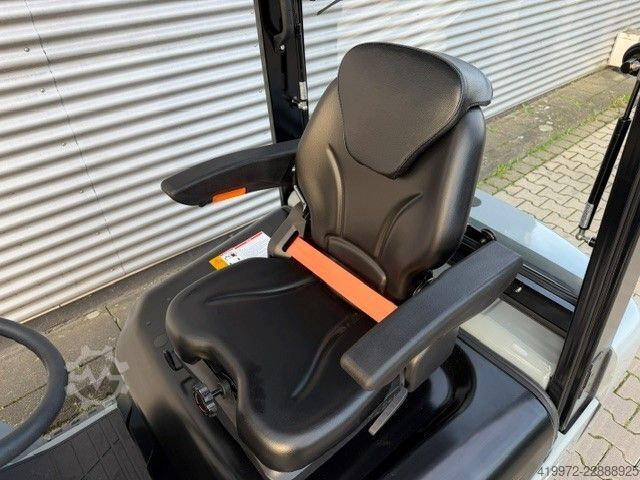 Chariot élévateur électrique à 4 roues Noblelift CPD18-A2
