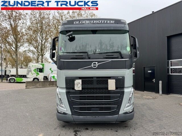 Standard-SZM Volvo FH 460 GLOBETROTTER,IPARCOOL,2 TANKS, 2 BEDS