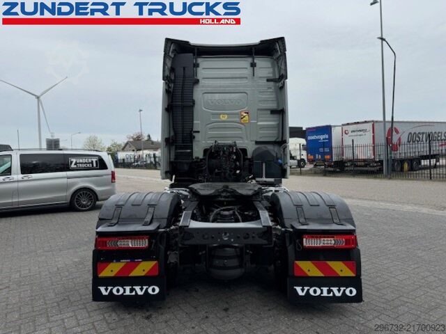 Standard-SZM Volvo FH 460 GLOBETROTTER,IPARCOOL,2 TANKS, 2 BEDS