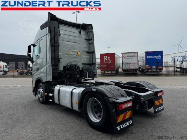 Standard-SZM Volvo FH 460 GLOBETROTTER,IPARCOOL,2 TANKS, 2 BEDS