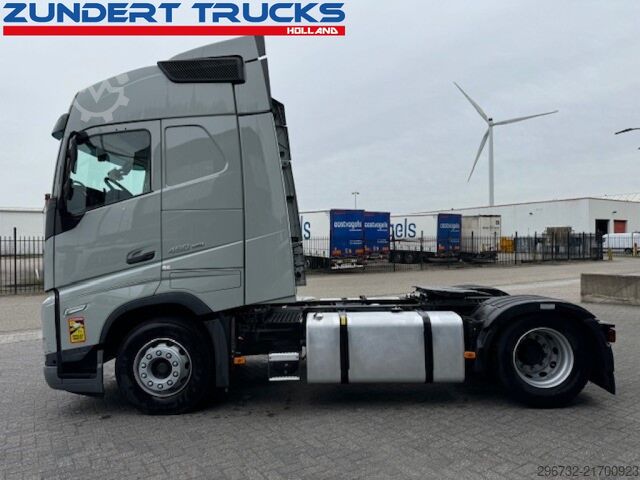 Standard-SZM Volvo FH 460 GLOBETROTTER,IPARCOOL,2 TANKS, 2 BEDS