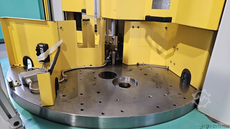 Függőleges fröccsöntőgép Arburg Allrounder 1200 T 1000-170