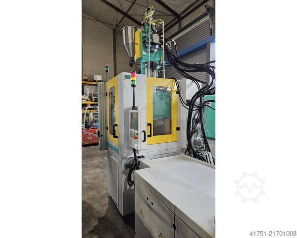 Függőleges fröccsöntőgép Arburg Allrounder 1200 T 1000-170