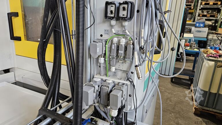 Függőleges fröccsöntőgép Arburg Allrounder 1200 T 1000-170