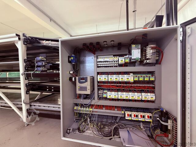 Transportbandsbordssystem med 3 nivåer FINN-CONVEY Modular Cutting Room 3-level Conveyor