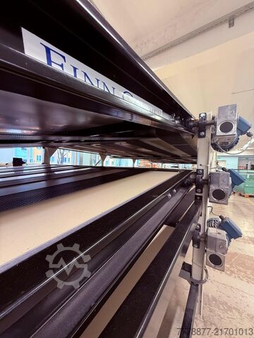 Transportbandsbordssystem med 3 nivåer FINN-CONVEY Modular Cutting Room 3-level Conveyor