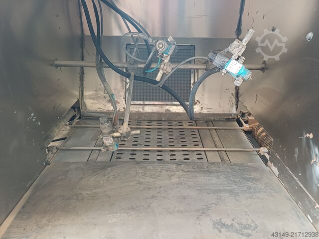 Instalação de revestimento de parquet Rubio / Cosma Monocoater