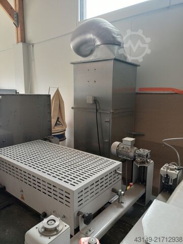 Instalação de revestimento de parquet Rubio / Cosma Monocoater