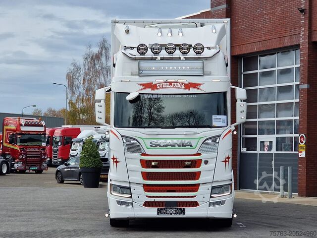 Valise Scania R580 V8 NGS Highline 6x2 - Box with sidedoors -...