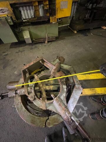 Soustruh hrotový Geminis GE 1200