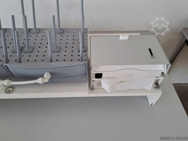 Εργαστηριακό τραπέζι με επιτοίχιο ράφι  