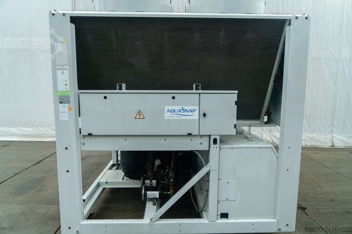 Enfriadora Used Industrial chiller Carrier 367 kW - 2008 yom | With warranty