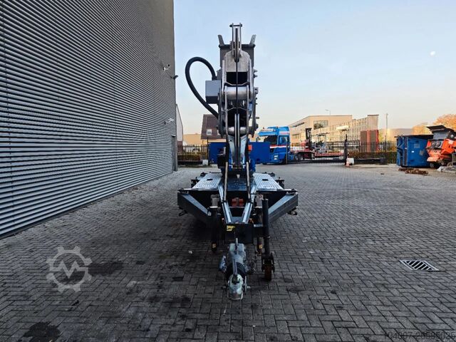 All terrain crane Böcker AHK 27/1200