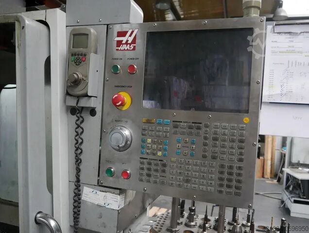 Verticaal bewerkingscentrum Haas VM-3HE