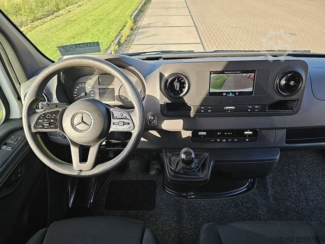 MERCEDES-BENZ SPRINTER 317 L2H2 Propulsion Attelage Climatisation Caméra Mbux Apple CarPlay Euro6 17 MERCEDES-BENZ SPRINTER 317 L2H2 RWD Trekhaak Airco Camera Mbu...