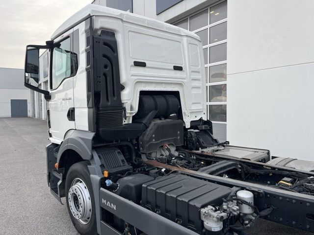 Telaio camion MAN TGS 26.360 6x2-4 LL