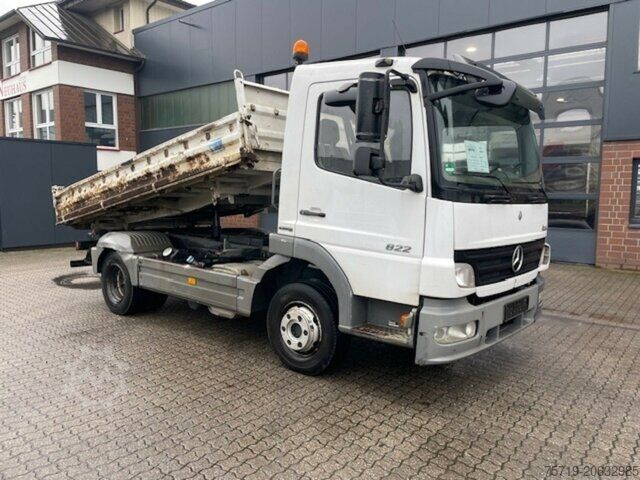 Benne tri-benne Mercedes-Benz 822 4x2 Atego Meiller