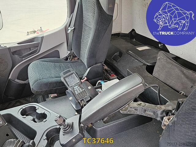 Vozidlo pro svoz odpadu Mercedes-Benz Antos 2536