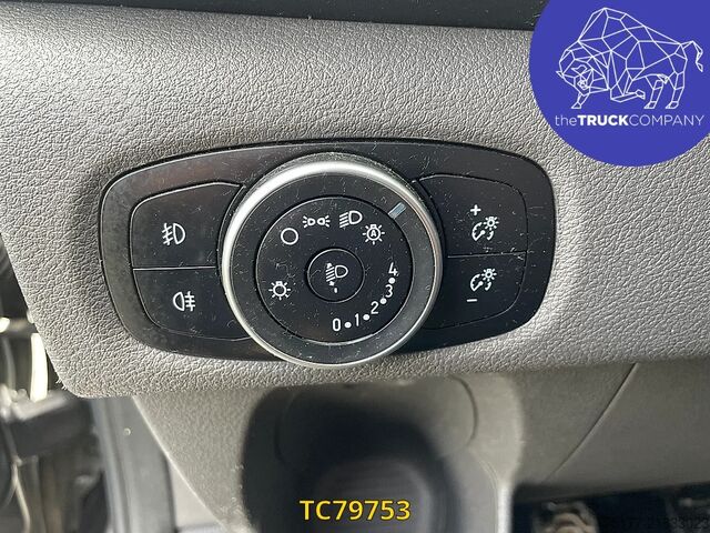 Osobní doprava Ford Transit Custom L2H1 5 - Places