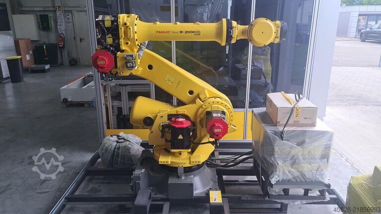 Robot industriale FANUC R2000IC210F