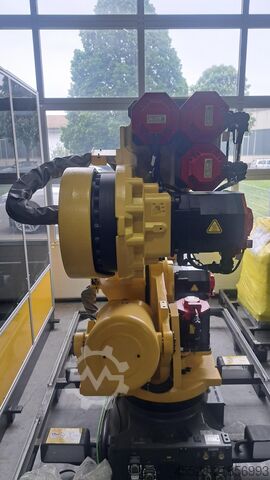 Robot industriale FANUC R2000IC210F