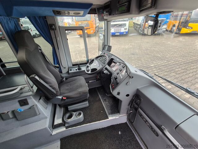 Dvospratni autobus Van Hool TDX 29 Astromega / Serviced / 51 Seats